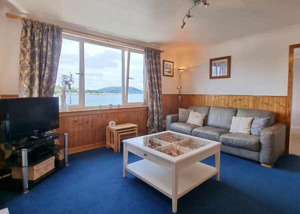5. WST - twin room from stairs - R
