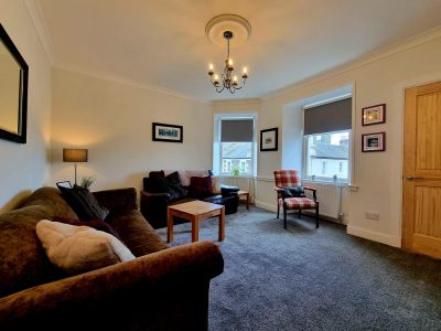 1 HBL - living room from door - blinds half down